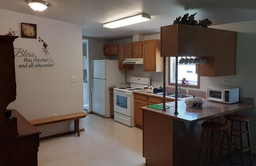Town of Torrey House | Shady Trail Lodge