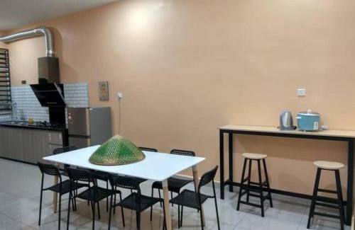 Kota Setar District House | Shah Dangau Loqstaq Muslim Homestay