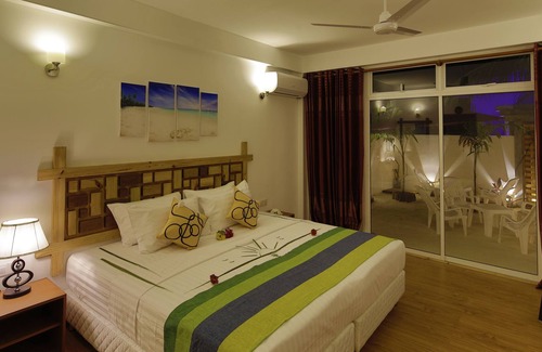 Rasdhoo Hotel | Shallow Lagoon Rasdhoo