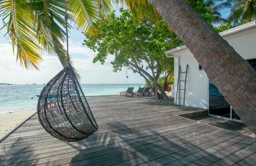 Rasdhoo House | Shallow Lagoon Sunset