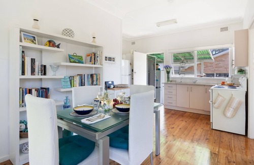 Culburra Beach House | Shalom Beach Cottage – Stay 3, Pay 2!