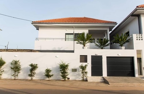Lome House | SHALOM & Victory