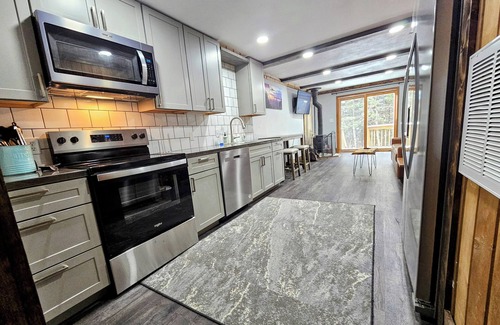 Snowshoe House | Shamrock 73 - 2br/2ba - Pet Friendly - Fully Renovated!