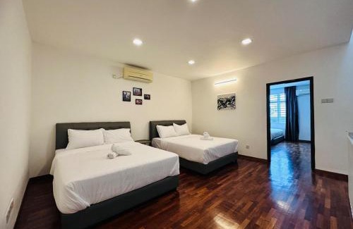 Tanjung Bungah Villa | Shamrock Bay Haven 5BR Homestay for 22pax at B Ferringghi