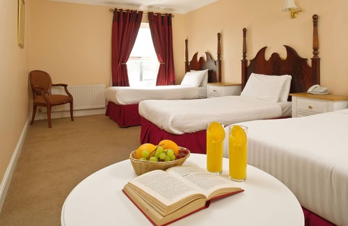 Lahinch Hotel | Shamrock Inn Hotel