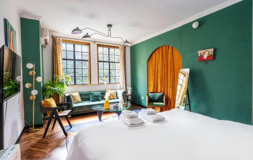 Xuhui House | Shanghai Century Old House Downtown B&B