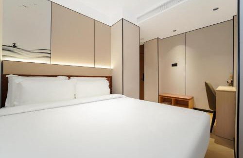 Downtown Shanghai Hotel | Shanghai Tianhua Hotel