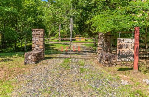 Mena House | Shangri-La ! A Serene Retreat - Direct access to Trails just 7 miles drive !