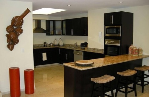 Marina Vallarta Condo | Shangri-La Beachfront 2 Story 5 Bedroom 4000 Sq. Ft. Penthouse