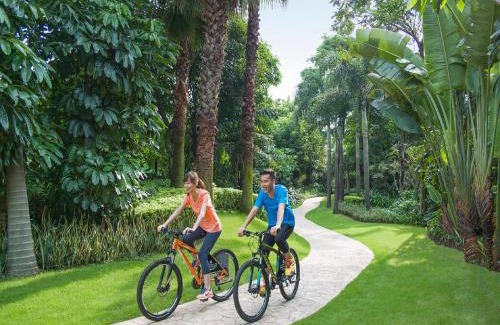Pazhou Residential District Hotel | Shangri-La Guangzhou-Walking to Canton Fair Complex