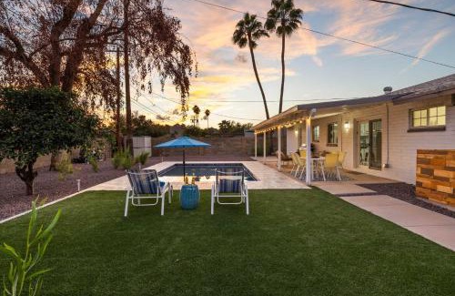 Melrose Paradise House | Shangri La Home - Boho Chic with Patio Pool & Grille
