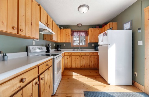 Lead Cabin | Shangri Lodge-Terry Peak Cabin with Hot Tub