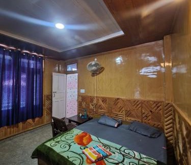 Kasol House | Shanti cafe and stay