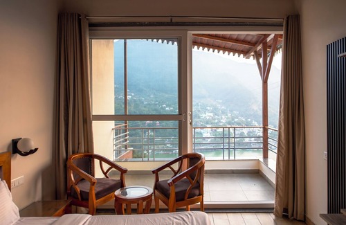 Bhimtal Bed & Breakfast | Shanti Kunjj : Lake View Cottage