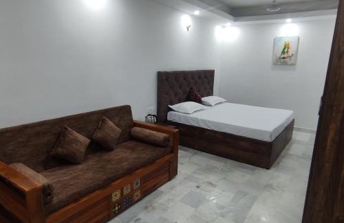 Munirka Bed & Breakfast | Shanti Residency
