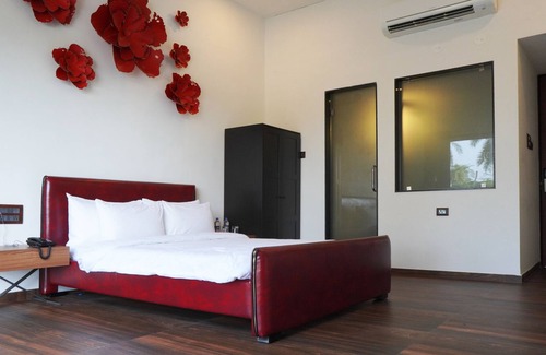 Valsad Hotel | Shanti Resorts