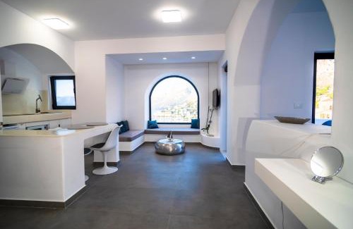 Kamari Apartment | Shape-Meander