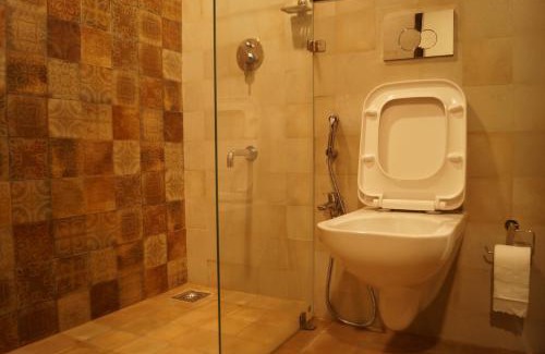 Dangui Colony Hotel | Sharayu One