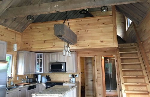 Sharbot Lake Cottage | Sharbot Lake Waterfront Loft