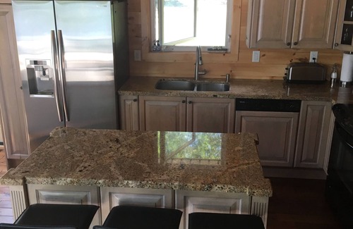 Sharbot Lake Cottage | Sharbot Lake Waterfront Loft