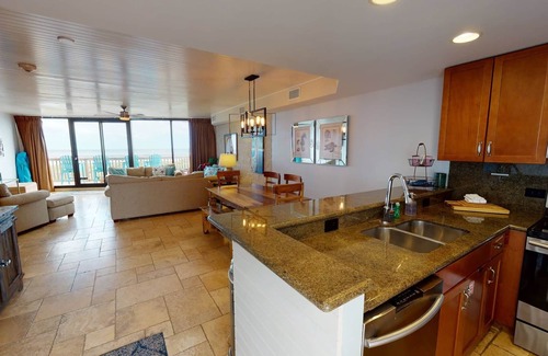 Port Aransas Condo | Shared Heated Pool, Boardwalk to Beach