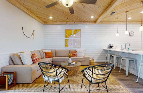 Port Aransas House | Shared Heated Pool, Observation Deck, Golf Cart Included