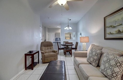 Port Aransas Condo | Shared Pool, Boardwalk to the Beach, Golf Cart Access