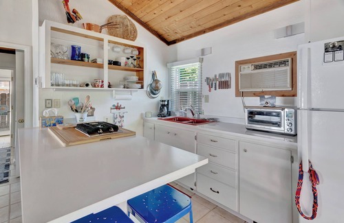 San Luis Obispo House | SHARI'S PLACE - UNEXPECTED CHARM; STAND-ALONE COTTAGE