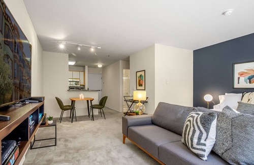 South Beach Apartment | Sharp South Beach Studio w/3 Pools + Sauna near SF Bay by Blueground
