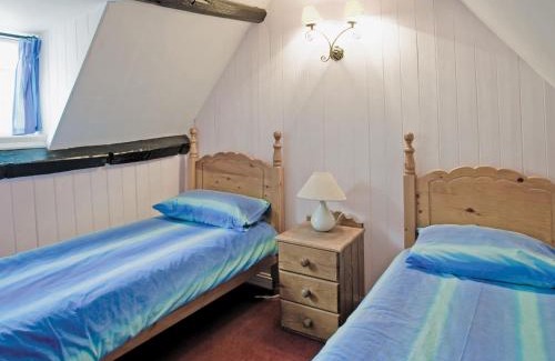 Robin Hood's Bay House | Sharrowhead Cottage - E4044