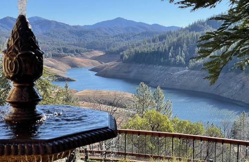 Lakehead Villa | Shasta Lake Zen House:Stunning Views, Spacious 4BR W Game Room, Family & Friends