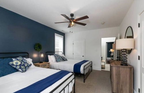 Shaw Condo | Shaw by the Garden - 2 Family Fully Reno'd!