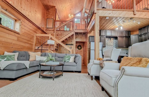 Marion House | Shawnee Overlook - Lakefront Home on Lake Egypt