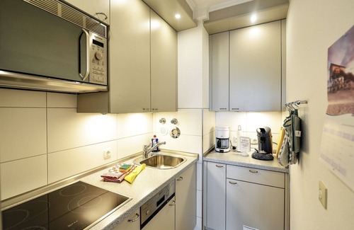 Sahlenburg Apartment | SHC5 Apartment 5th floor with south-facing balcony - glazed to open