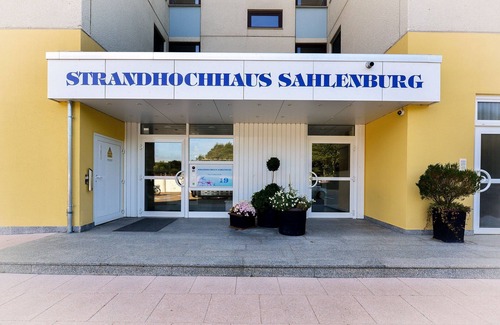Sahlenburg Apartment | SHC5 Apartment 5th floor with south-facing balcony - glazed to open