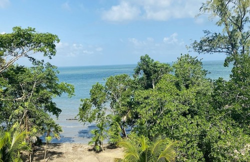 Sittee River Village Villa | Shedrock Shangrila, Beachfront Pelican Penthouse Suite