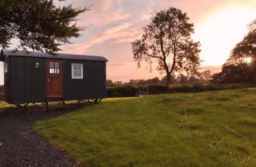 Mount Nugent House | Sheelin Huts Blue, Hot-tub available From 1st April until 1st November