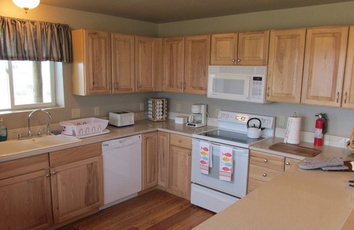 Cameron Cabin | Sheep Mountain Cabin - Sleeps 8; 3BD/2.5BA on 19 acres of Montana paradise