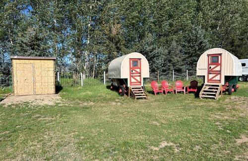 Tetonia House | Sheep Wagon One⁓Teton Views⁓Glamping⁓Working Ranch