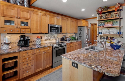 Lake Lure Cabin | Sheepnose Valley - On Golf Course at Rumbling Bald Resort - Mr Lake Lure Vacation Rentals