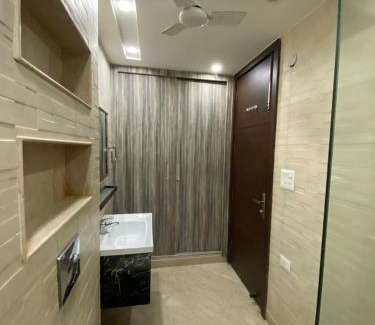 South Extension Bed & Breakfast | Sheesh Mahal Bed & Breakfast