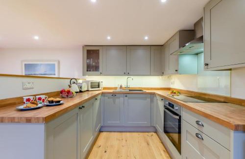 Flimwell House | Sheila the Shed