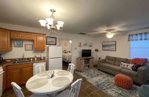 Morehead City House | Shell Cottage DOG Friendly in Historic District