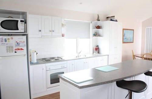Goolwa South House | Shell Seekers Summary