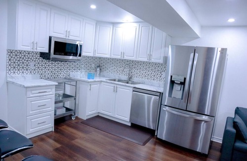 Port Dalhousie House | Shelley Ave Regatta cottage