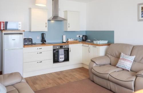 Dinas Dinlle Apartment | Shells - Ukc6953