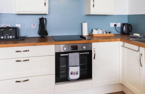 Dinas Dinlle Apartment | Shells - Ukc6953