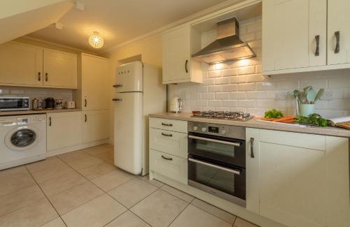 Snettisham House | Shellseekers