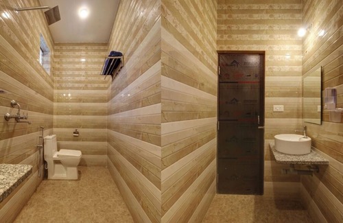 Calangute Bed & Breakfast | Shellys Hideout Inn : Deluxe Room
