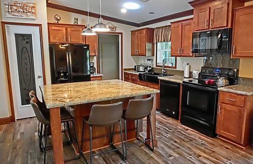 Weeki Wachee Gardens Apartment | Shelter from the Storm | Weeki Wachee Riverfront Escape
